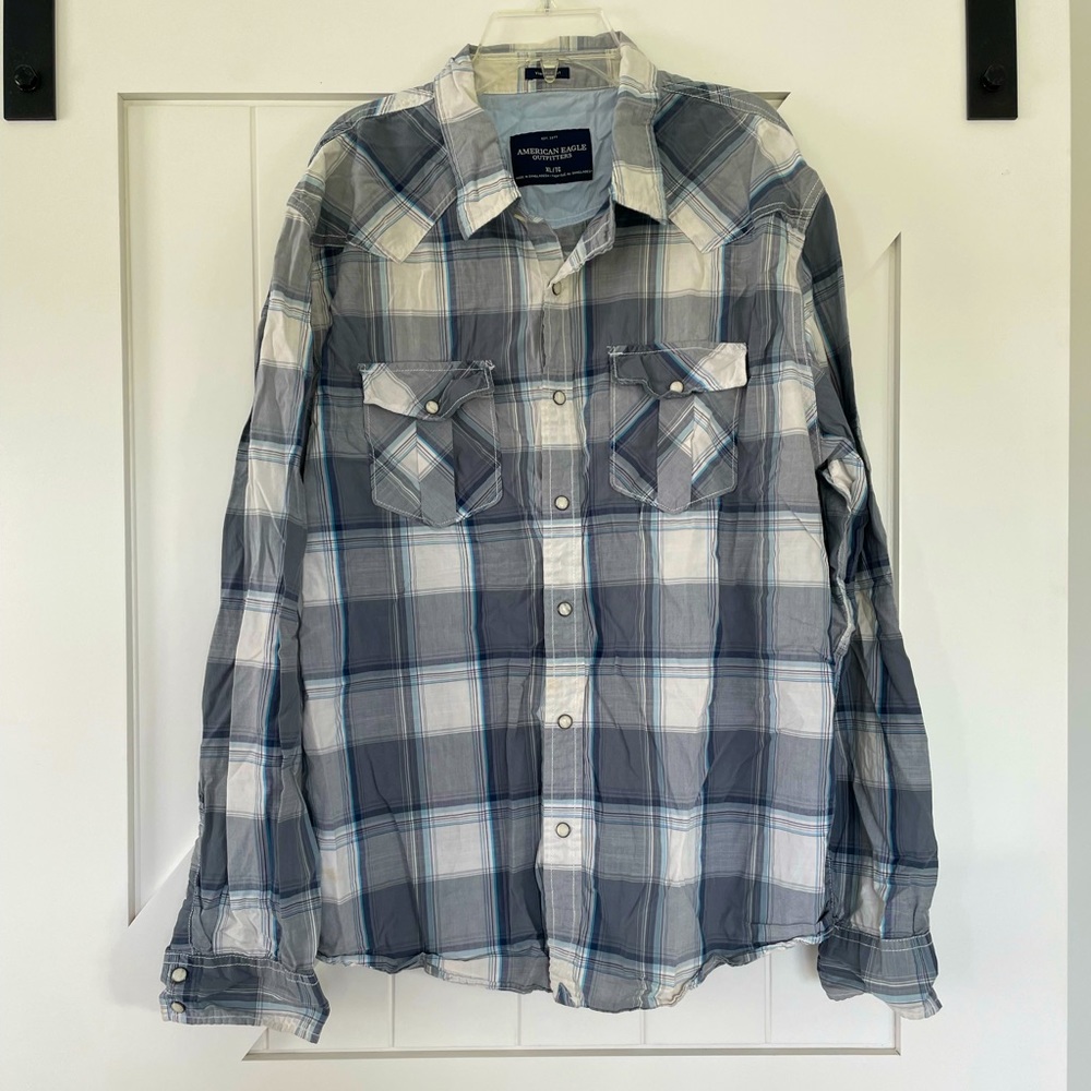 American Eagle button up